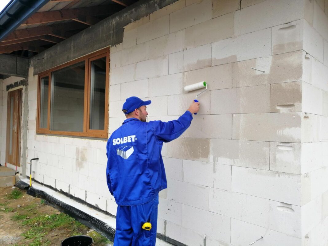 Jaki grunt pod styropian? Wybierz najlepszy dla trwałości izolacji