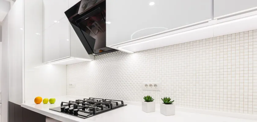 Jaki okap podszafkowy wybrać? Poradnik i ranking modeli