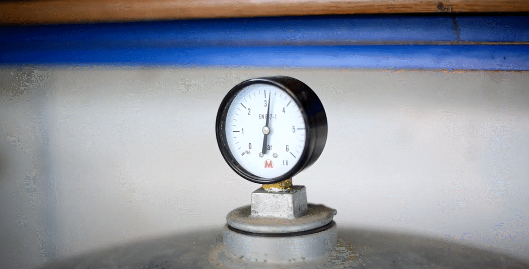 Jakie ciśnienie w hydroforze? Poradnik, który rozwiej Twoje wątpliwości